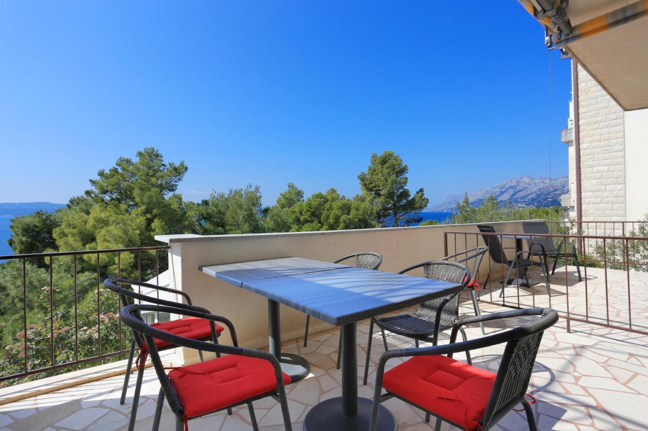 Apartments By The Sea Brela, Makarska - 2718 Exterior photo